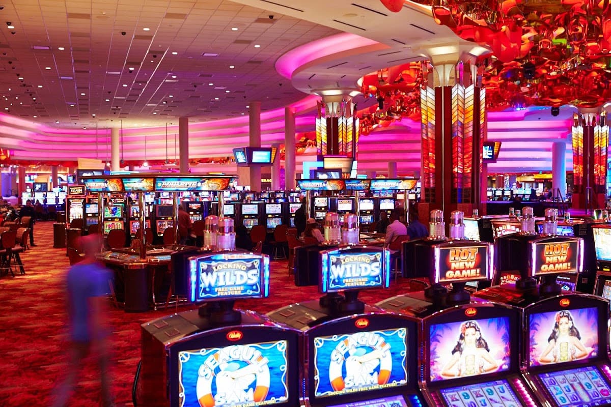 Mystic Lake Casino Hotel - Photo 3
